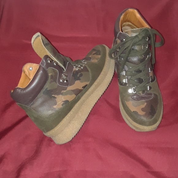 EUC Shellys London green camo sneakers sz 9 midtop - Picture 1 of 8